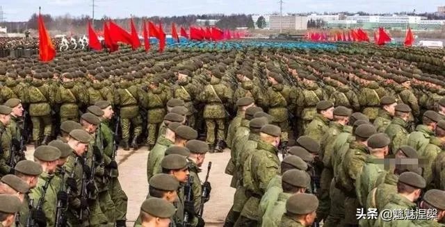 俄防长下令从俄乌边境撤军却留装备,认怂,还是普京也玩空城计?