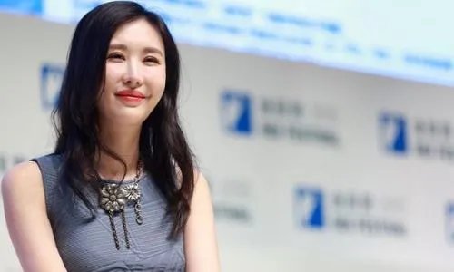 田朴珺红烧肉事件始末 和王石的恋爱经历