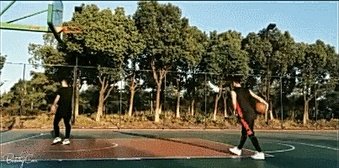 大家觉得怎样才能提高玩投篮机的分数？