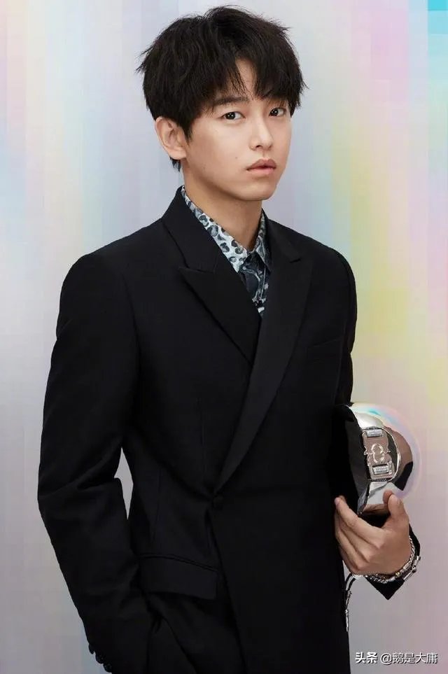 彭昱畅凭实力接不到“吻戏”究竟是怎么找到女朋友的？