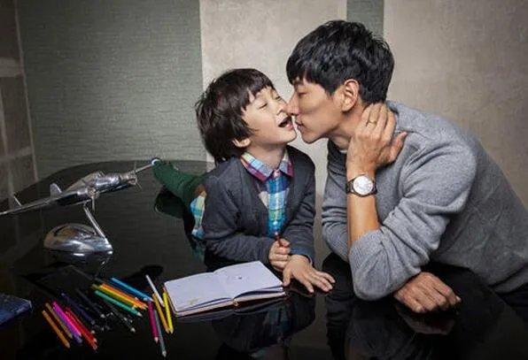 奶爸张亮天天向上露才艺   《爸爸去哪儿》引收视狂潮