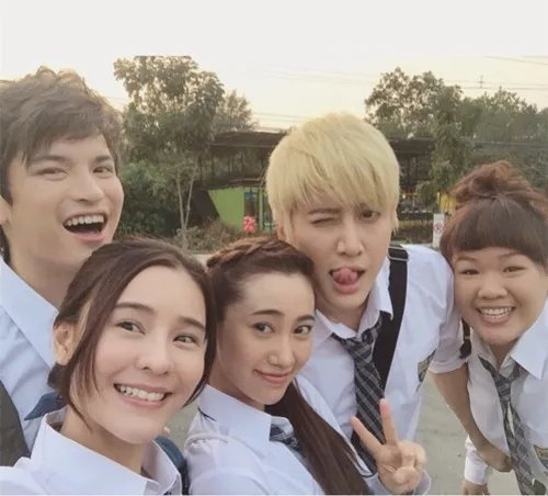 最新泰国电视剧2015年《一吻定情》 剧情高甜少女心爆棚