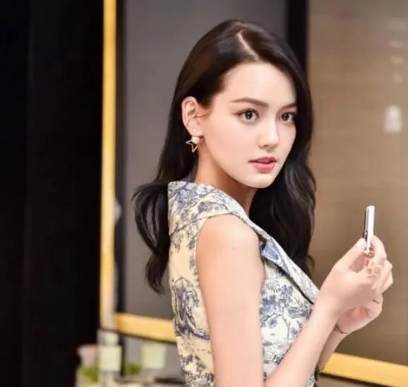 李崇霄女儿多大了？李崇霄妻子照片个人资料