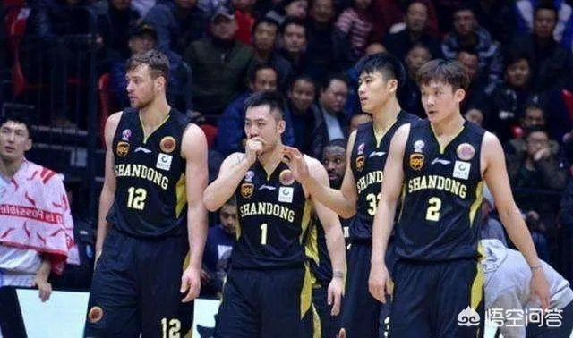 丁彦雨航蝉联CBA常规赛MVP！怎么评价小丁这赛季的表现？