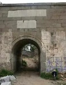 紫荆关处于保定的哪个位置?