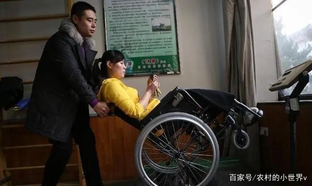 “最美教师”张丽莉为救学生失去双腿，主动向丈夫提离婚，现状如何？