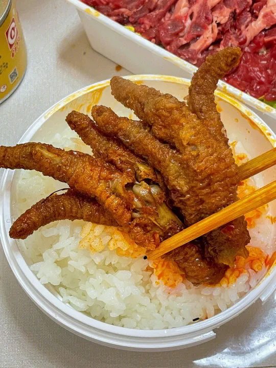 好无语成都这家火锅外卖真的有毒吧……