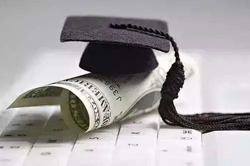 班级剩饭菜超重取消奖学金评选,这项规定争议为何如此大?