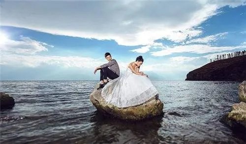 哪里婚纱照拍的比较好 国内拍婚纱照哪家最好