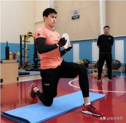 WADA希望孙杨可以禁赛2-8年,而最近孙杨积极参加综艺与公告拍摄,你怎么看?