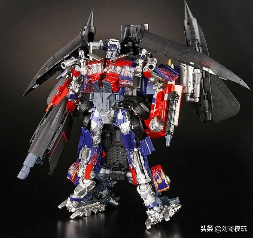 变形金刚2擎天柱合体（变形金刚SS天火擎天柱合体图文展示！）