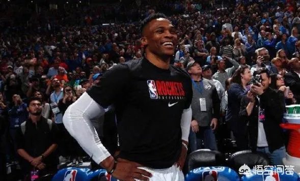 威少重回雷霆主场拿到34分5助攻,赛后主动跟保罗,亚当斯等人拥抱,你怎么看?