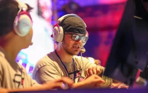 汉宫五局鏖战登顶CFS巴西邀请赛 捍卫中国电竞