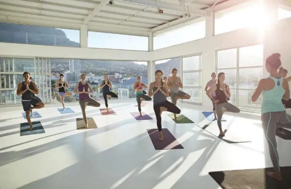 小型瑜伽馆一年可以赚多少