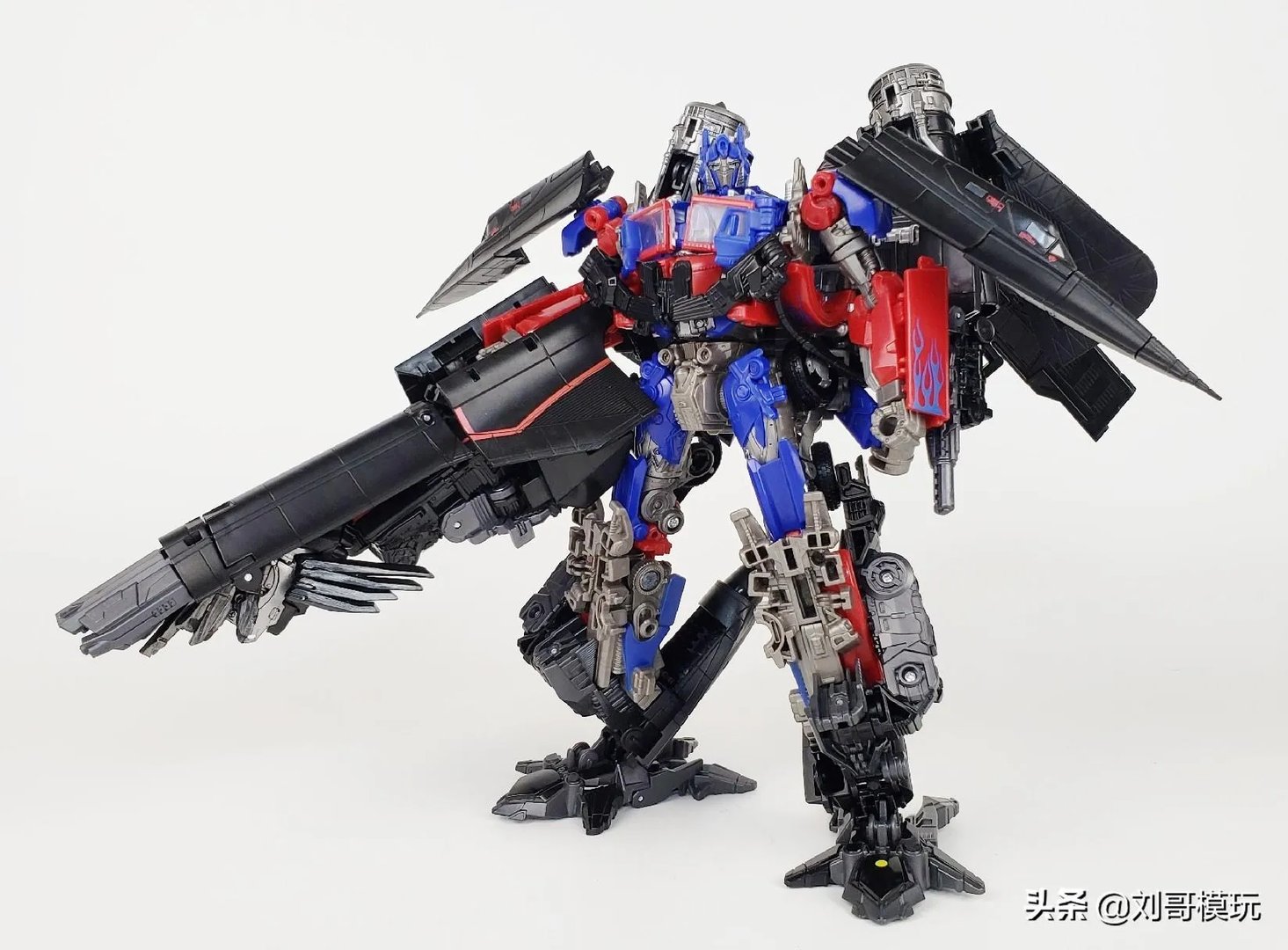 变形金刚2擎天柱合体（变形金刚SS天火擎天柱合体图文展示！）