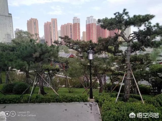 如何评价有人说罗永浩发布会总是迟到？