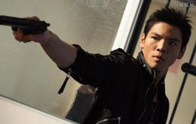 向佐被打原因真相 向佐的家庭背景资料曝光