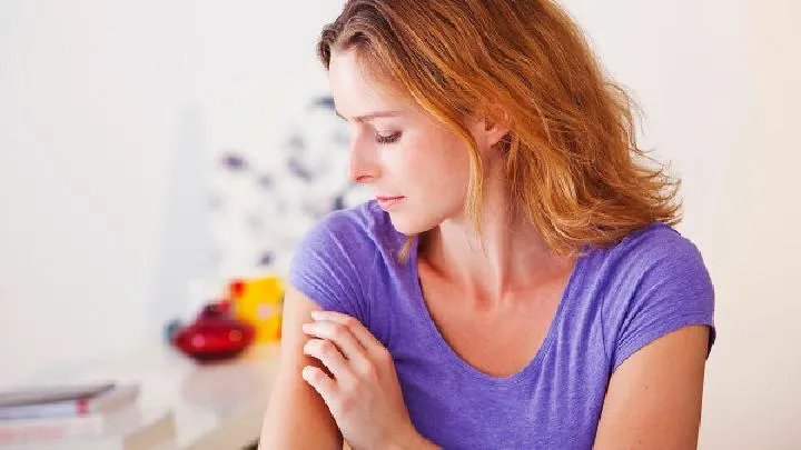 脸上长雀斑怎么办