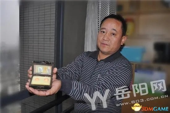 厨师剖海螺挖出2颗黄色“石头” 实际为稀世珍珠