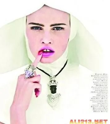 中国第一肥模林思思炮轰乐嘉 盘点全球奇葩的模特