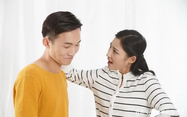 为什么在大街上,经常看到情侣会在马路上吵架?