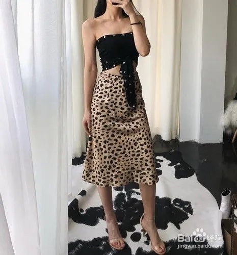 豹纹裙子怎么搭配