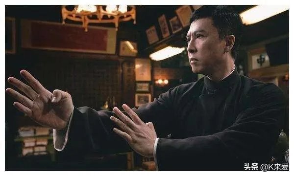 李小龙去美国的时候叶问多少岁?