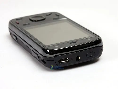 立起来更智能 诺基亚N86 8MP详细评测