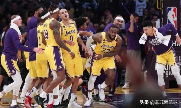 三分钟连中5记三分，如果詹姆斯戴上库里的瞄准镜，是不是比乔丹都牛？