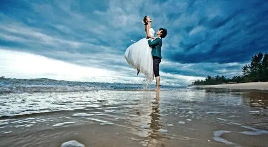 三亚旅拍婚纱照选哪家 去三亚旅拍婚纱照大概多少钱