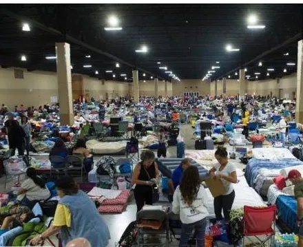 飓风＂艾尔玛＂扑向美国佛州美军如何疏散？