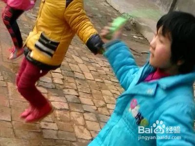 单人花样跳绳教程图解？