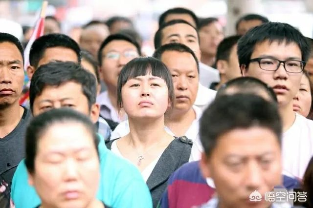 高考时考场外的家长是什么心情？