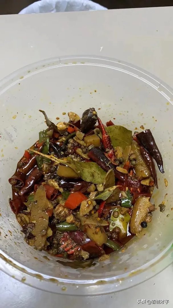 如何看待每日三餐全靠外卖，年轻姑娘血浆变成猪油色这一则新闻？