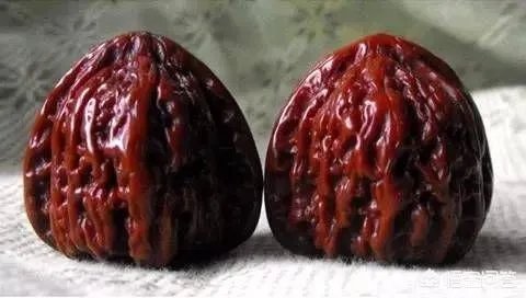 如何挑选文玩核桃？