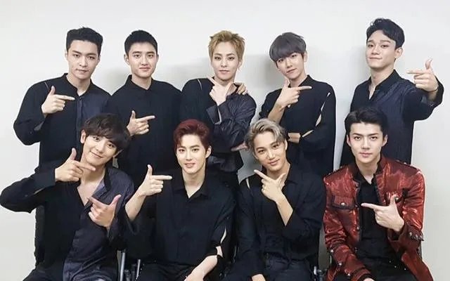 EXO庆祝出道九周年，你认为exo队伍里面谁最出色？