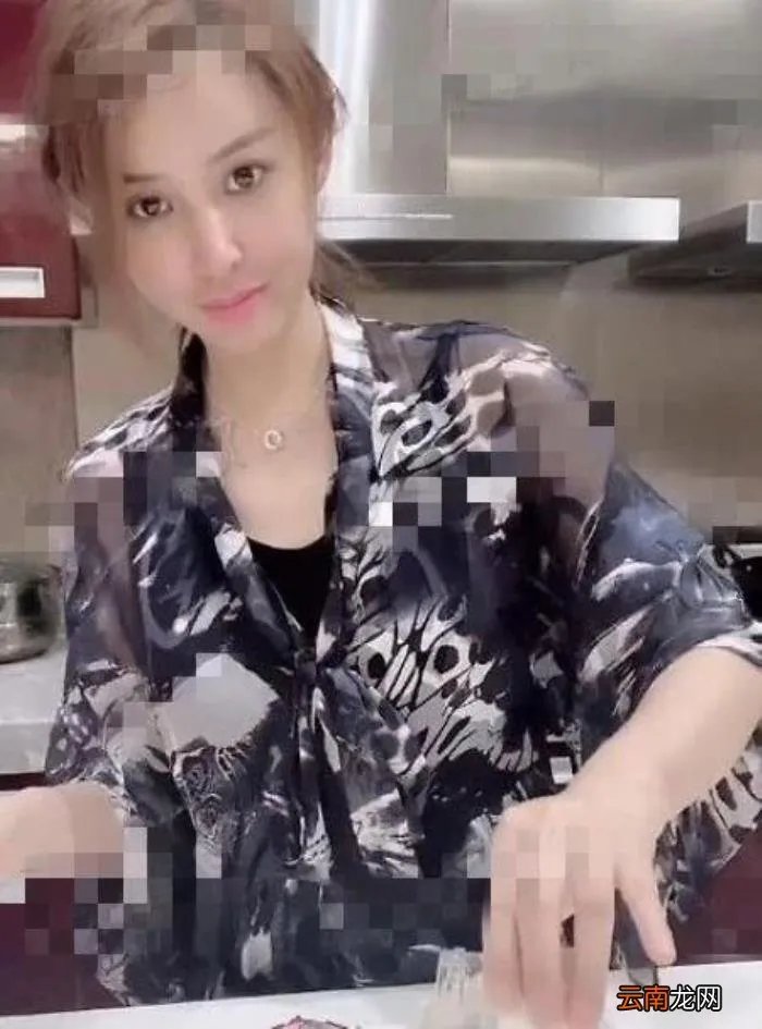 汪峰40岁前妻近照 汪峰前妻康作如