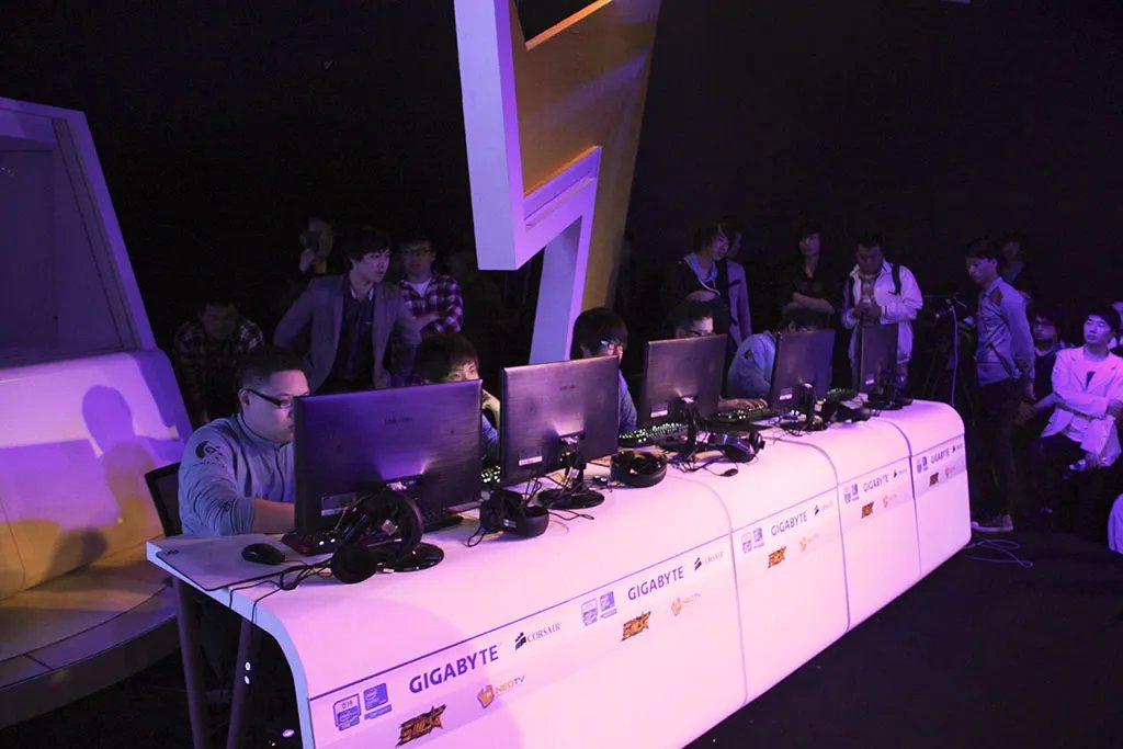 SWL英雄联盟第二季总决赛 IG夺冠图展