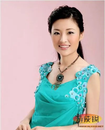 著名主持人朱桢离婚 盘点遭遇离婚风波的主播们