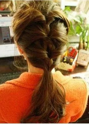 夏季发型扎法：10款甜美时尚的夏季发型扎法图解