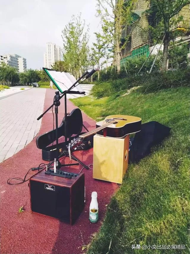 谁能推荐几首经典的摇滚？