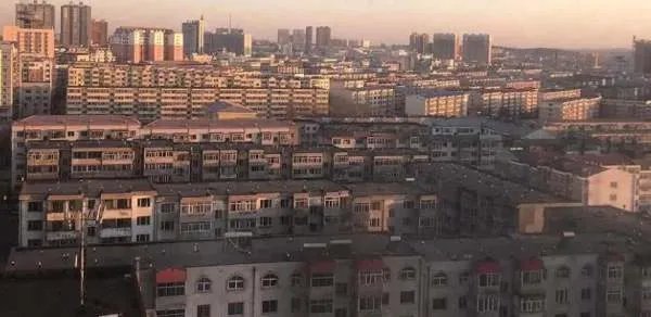 在黑龙江鹤岗1.5万买套房上热搜!当地的房价多少钱一平?