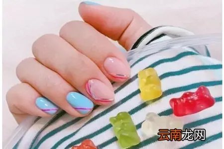 夏季美甲2019新款式图片大全，清爽法式图案大集合