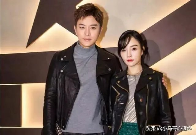 李小璐贾乃亮被拍到离婚后首次合体,你怎么看?