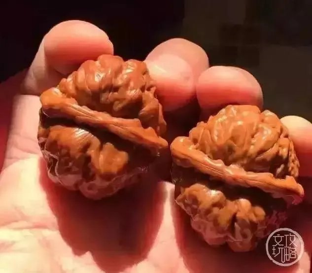 如何挑选文玩核桃？