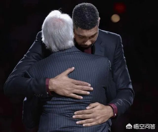 今天是科比球衣退役一周年，你们想他吗？