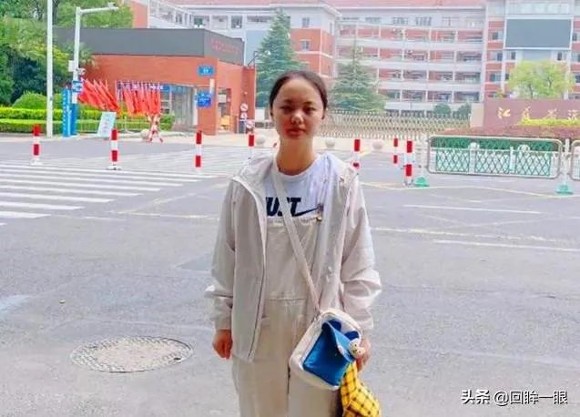 如何评价江苏高考文科第一名因历史选修是B+无缘清华北大?