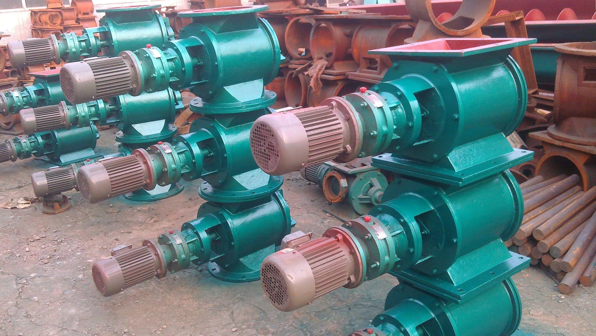 星型卸灰阀下部满了，还能转动么