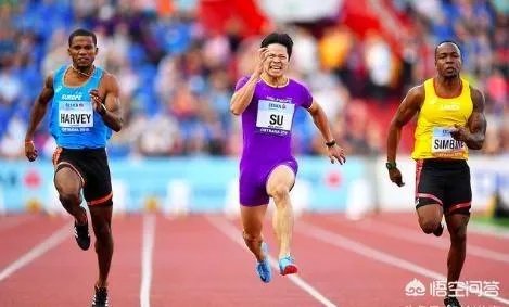 2018田径洲际杯百米大战,苏炳添一直领先,但怎样在最后一瞬被反超0.02秒?
