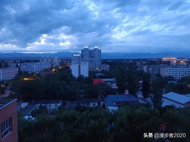 乌鲁木齐的一场婚礼,发生了二次疫情,如何看木森的这场婚礼?